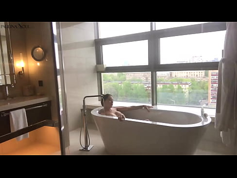 ❤️ Kæmpe babe ondt i sin fisse på badeværelset ️❌ Anal video at da.valeshop.top ️