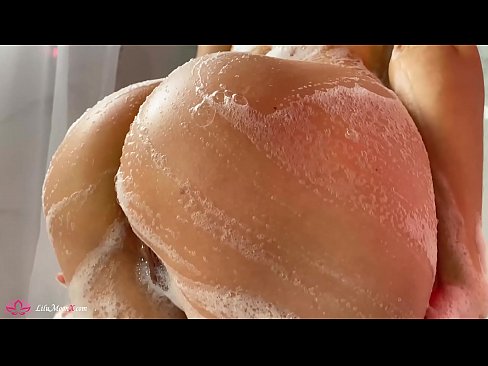 ❤️ Brunette onanerer fisse med vibrator til intens orgasme i brusebad ️❌ Anal video at da.valeshop.top ️