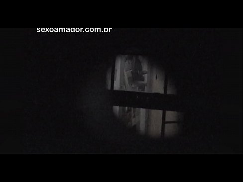 ❤️ Blondie bliver hemmeligt videooptaget af en voyeur fra nabolaget gemt bag hule mursten ️❌ Anal video at da.valeshop.top ️